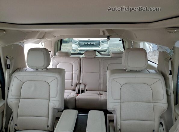 5LMJJ2LT3LEL15281 2020 LINCOLN NAVIGATOR Белый Вид задних сидений