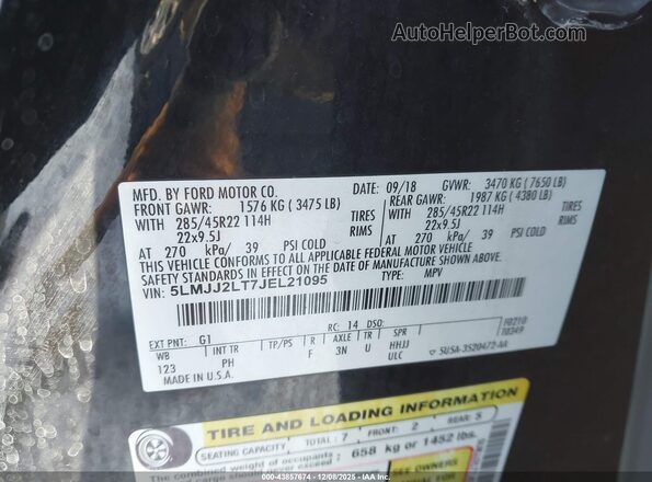 5LMJJ2LT7JEL21095 2018 LINCOLN NAVIGATOR Черный Вид подкапотного пространства