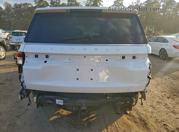 5LMJJ2NG1REL22092 2024 LINCOLN NAVIGATOR Белый Вид сзади