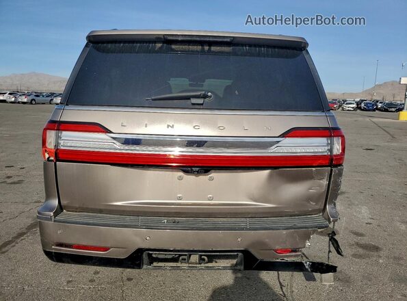 5LMJJ3HT6JEL08076 2018 LINCOLN NAVIGATOR Желто-коричневый Вид сзади