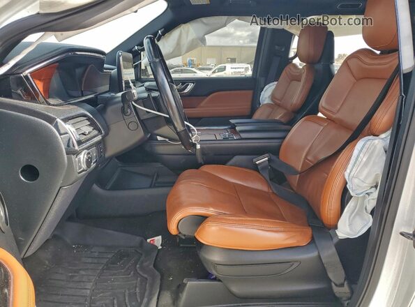 5LMJJ3LT3MEL02604 2021 LINCOLN NAVIGATOR Белый Вид салона спереди