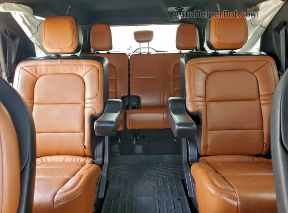 5LMJJ3LT3MEL02604 2021 LINCOLN NAVIGATOR Белый Вид задних сидений