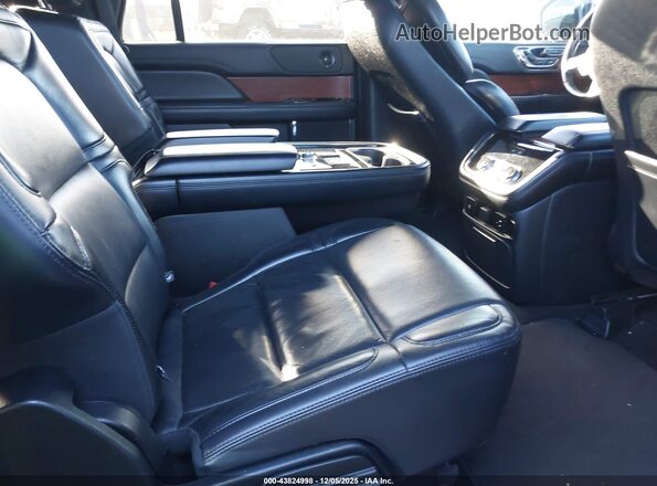 5LMJJ3LT7MEL05098 2021 LINCOLN NAVIGATOR Black VIN sticker view