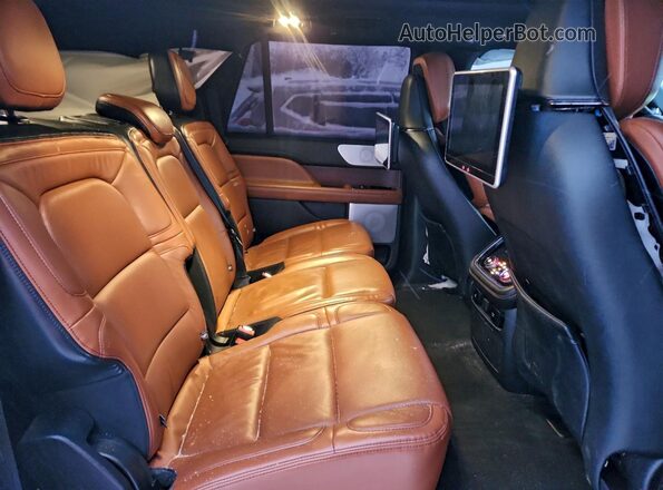 5LMJJ3LTXLEL23481 2020 LINCOLN NAVIGATOR White Vista interior trasera