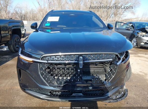 5LMPJ8K41SJ893523 2025 LINCOLN NAUTILUS Черный Вид панели приборов