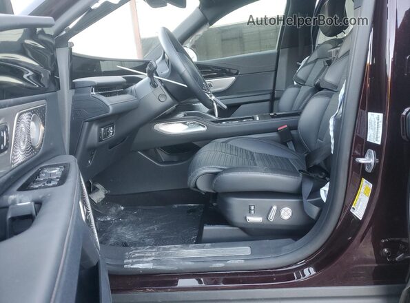 5LMPJ8K44SJ951236 2025 LINCOLN NAUTILUS Бордовый Вид салона спереди