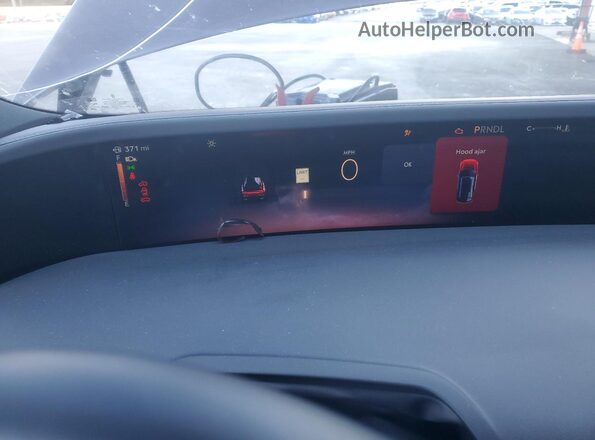 5LMPJ8K44SJ951236 2025 LINCOLN NAUTILUS Бордовый Вид щитка приборов