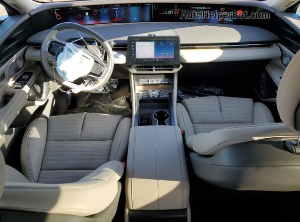 5LMPJ8KA9SJ945177 2025 LINCOLN NAUTILUS Черный Вид панели приборов