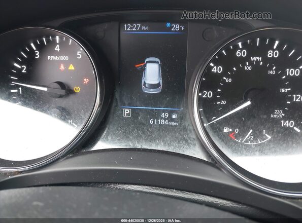 5N1AT2MV9JC702343 2018 NISSAN ROGUE Green Widok tylnych siedzeń