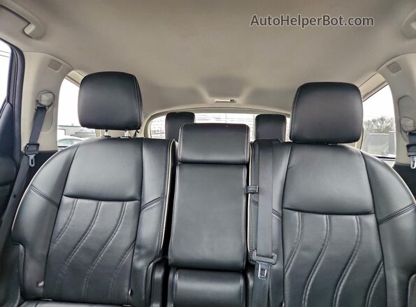 5N1DL0MM1HC505346 2017 INFINITI QX60 Серебряный Вид задних сидений