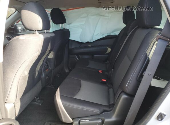 5N1DR2MN4KC612644 2019 NISSAN PATHFINDER Silver Rear interior view