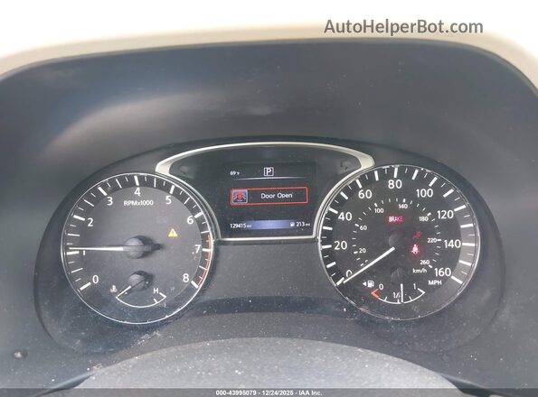 5N1DR2MN9HC635801 2017 NISSAN PATHFINDER Green Հետևի նստատեղերի տեսք