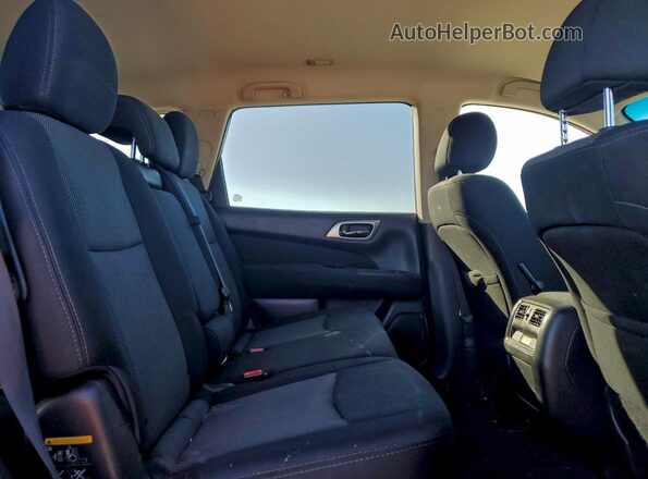 5N1DR2MNXHC697482 2017 NISSAN PATHFINDER Gray Rear interior view