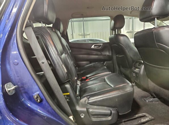 5N1DR2MNXJC622299 2018 NISSAN PATHFINDER Синий Вид задней части салона