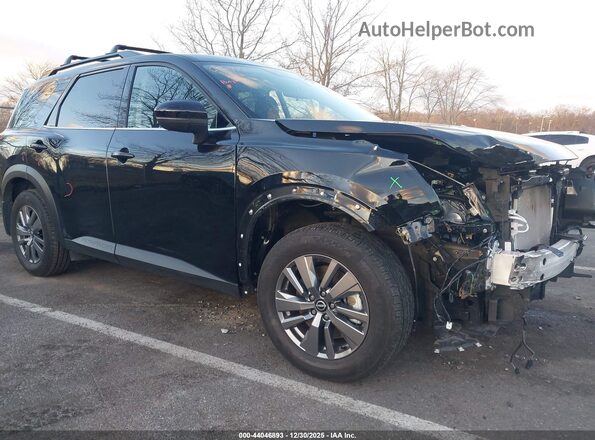 5N1DR3BC1SC244124 2025 NISSAN PATHFINDER Черный Передняя правая четверть