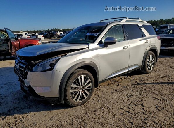5N1DR3DG8SC212514 2025 NISSAN PATHFINDER Серебряный Передняя левая четверть