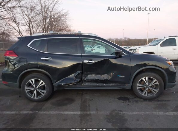 5N1ET2MV0HC811141 2017 NISSAN ROGUE HYBRID Черный Вид задней части салона