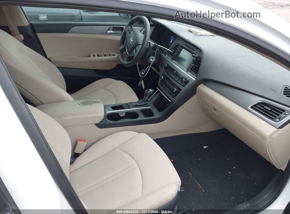 5NPE24AF2GH329189 2016 HYUNDAI SONATA Белый Вид салона спереди