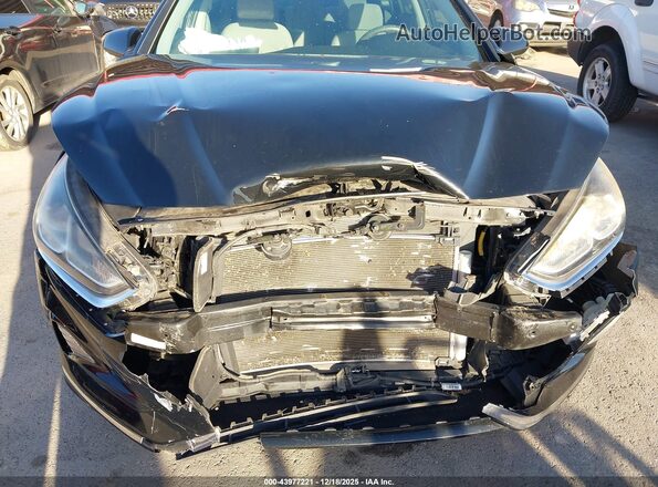 5NPE24AF2JH629953 2018 HYUNDAI SONATA Черный Вид спереди