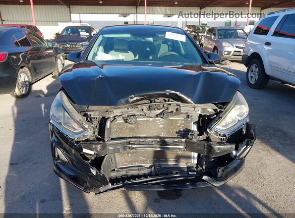 5NPE24AF2JH629953 2018 HYUNDAI SONATA Черный Вид задней части салона