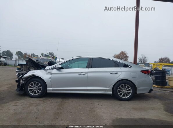 5NPE24AF5JH681321 2018 HYUNDAI SONATA Серебряный 
