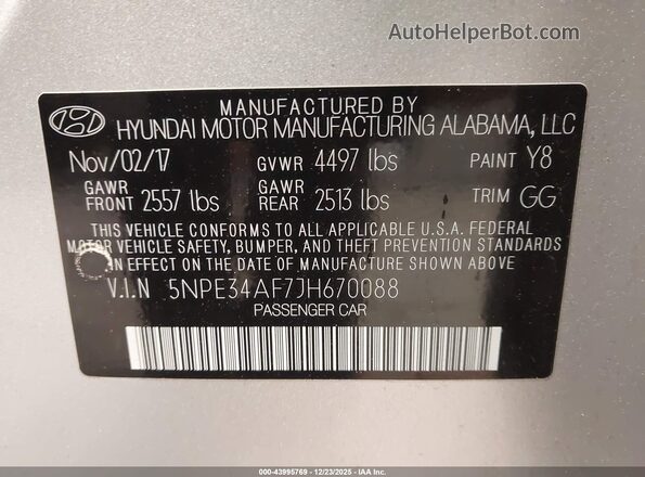 5NPE34AF7JH670088 2018 HYUNDAI SONATA Silver Widok komory silnika