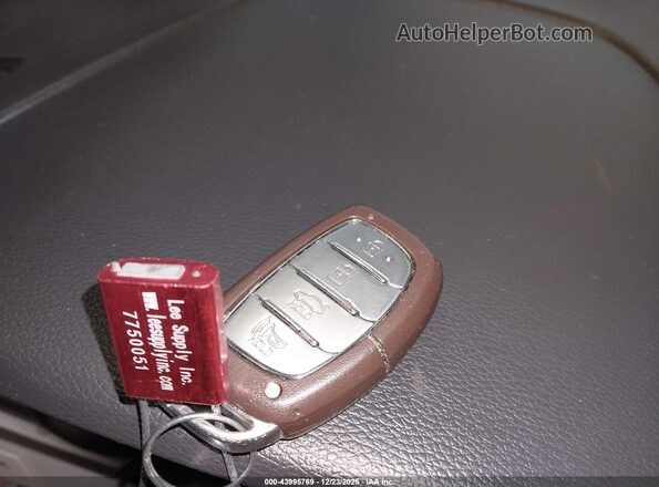 5NPE34AF7JH670088 2018 HYUNDAI SONATA Silver Widok deski rozdzielczej