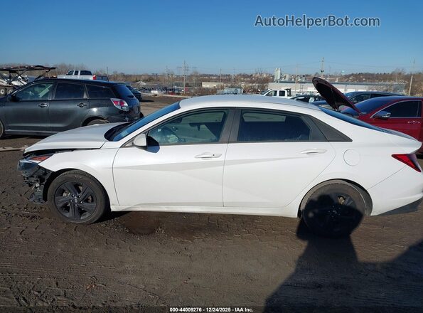 5NPLM4AG2NH053748 2022 HYUNDAI ELANTRA Белый 