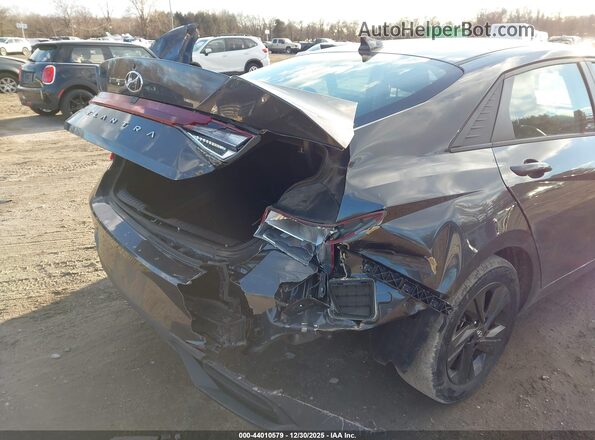 5NPLM4AG8NH071493 2022 HYUNDAI ELANTRA Черный Вид спереди