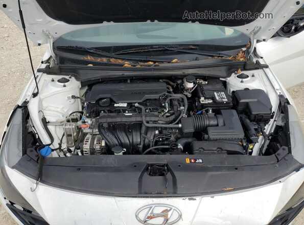 5NPLM4AG9MH004416 2021 HYUNDAI ELANTRA White Widok wnętrza z tyłu