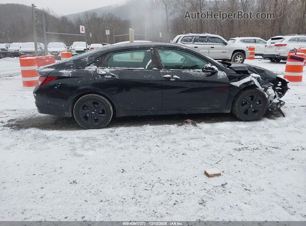 5NPLM4AG9NH054170 2022 HYUNDAI ELANTRA Black Vista interior trasera