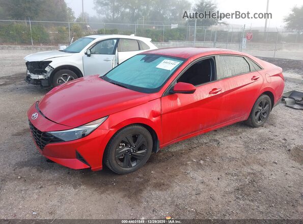 5NPLS4AGXNH059366 2022 HYUNDAI ELANTRA Red წინა მარცხენა ხედი სამი მეოთხედიდან