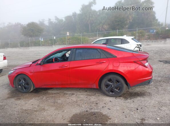 5NPLS4AGXNH059366 2022 HYUNDAI ELANTRA Red სალონის 360-გრადუსიანი ხედი
