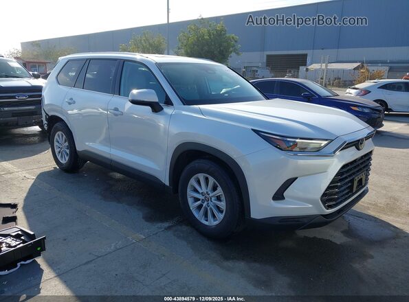 5TDACAB53TS074590 2026 TOYOTA LE Белый Передняя правая четверть