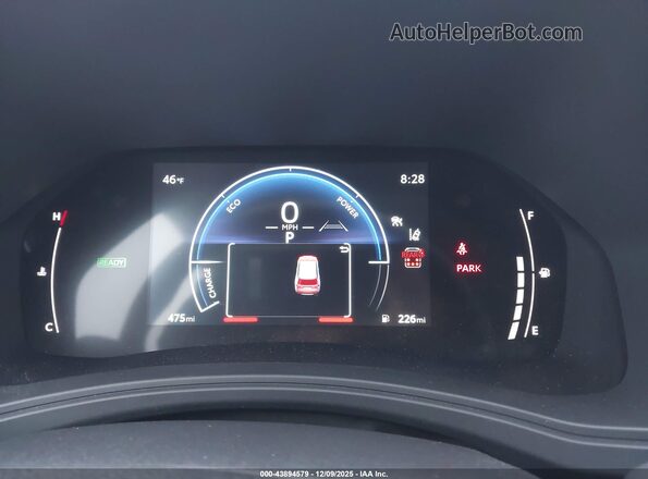 5TDACAB53TS074590 2026 TOYOTA LE Белый Вид задних сидений