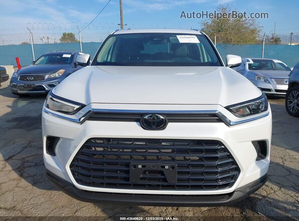 5TDACAB57TS074186 2026 TOYOTA LE Белый Вид щитка приборов