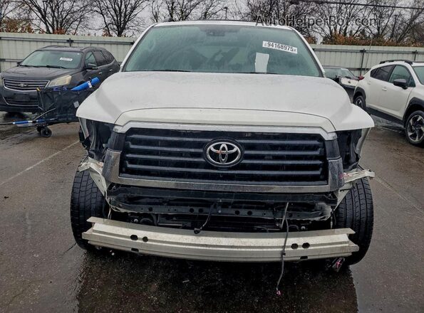 5TDBY5G10JS158737 2018 TOYOTA SEQUOIA Белый Вид спереди