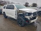 2018 Toyota Sequoia Sr5 Белый vin: 5TDBY5G10JS158737