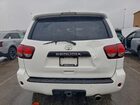2018 Toyota Sequoia Sr5 Белый vin: 5TDBY5G10JS158737