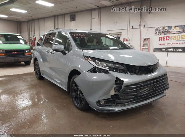 5TDCSKFC8SS166836 2025 TOYOTA SIENNA Gray Przód prawy
