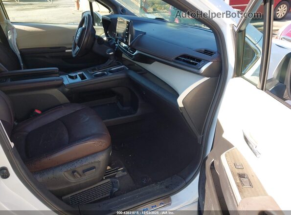 5TDESKFC0PS090125 2023 TOYOTA SIENNA White Widok wnętrza z przodu