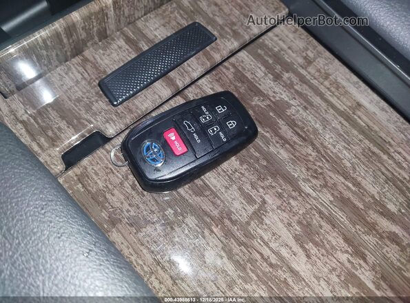 5TDESKFC9SS214563 2025 TOYOTA SIENNA Black Առջևի վահանակի տեսք