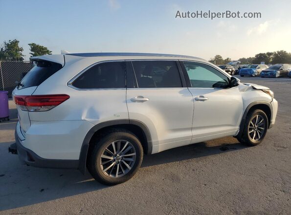 5TDJZRFH1HS514329 2017 TOYOTA HIGHLANDER Белый Задняя правая четверть