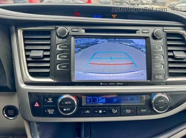 5TDJZRFH1JS543142 2018 TOYOTA HIGHLANDER White Widok wnętrza 360 stopni