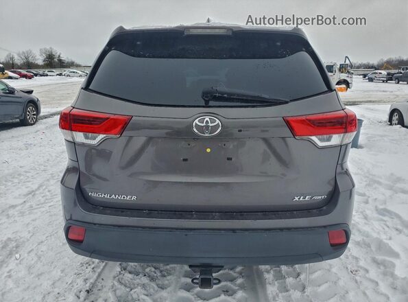5TDJZRFH1JS557848 2018 TOYOTA HIGHLANDER Gray უკანა ხედი