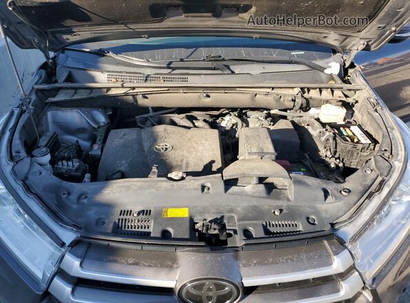 5TDJZRFH6JS854565 2018 TOYOTA HIGHLANDER Gray Widok wnętrza z tyłu