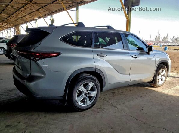 5TDKDRBH6PS043141 2023 TOYOTA HIGHLANDER Серебряный Задняя правая четверть