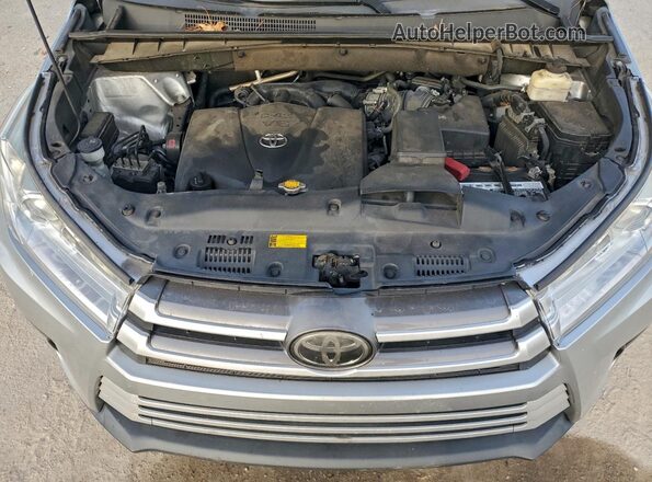 5TDKZRFH4HS516628 2017 TOYOTA HIGHLANDER Серебряный Вид подкапотного пространства