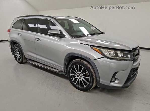 5TDKZRFH5JS538076 2018 TOYOTA HIGHLANDER Silver წინა მარჯვენა