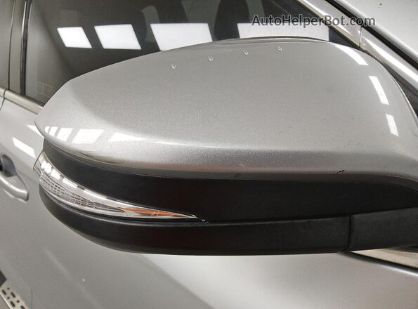 5TDKZRFH5JS538076 2018 TOYOTA HIGHLANDER Silver 